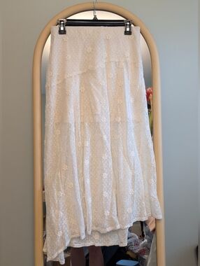 Universal Thread Cream Lace Partially Lined Skirt